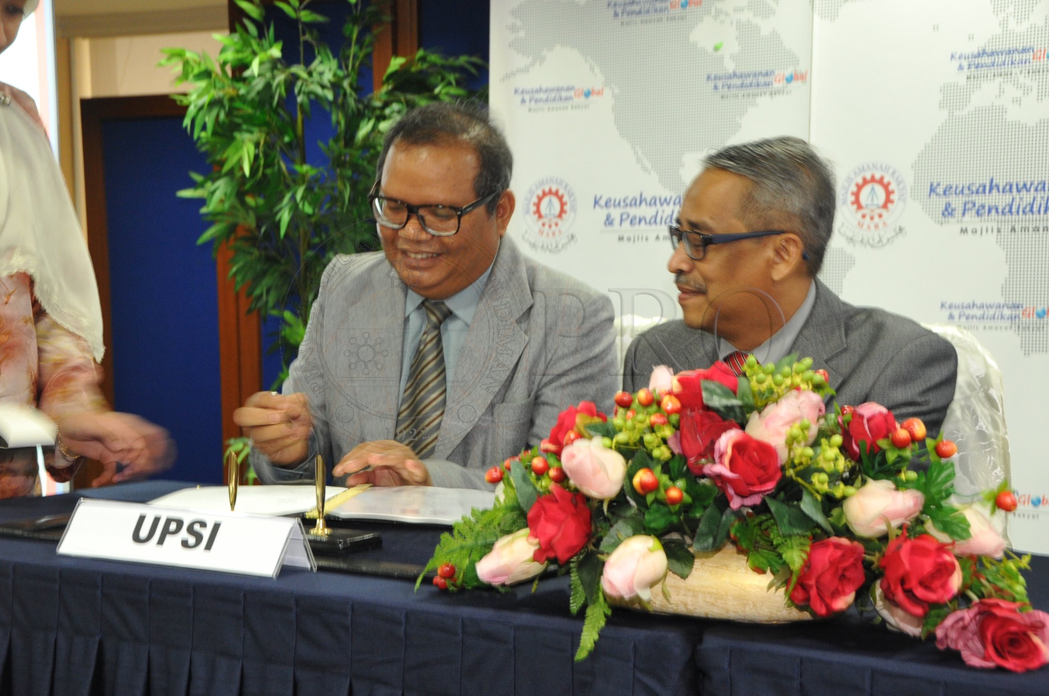 PRO 14 37 MARA PRO 4743